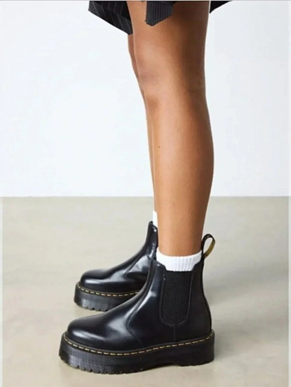 Dr. Martens 2976 Quad Smooth Black Leather Platform Chelsea Boots - 39 (8L, 7M)